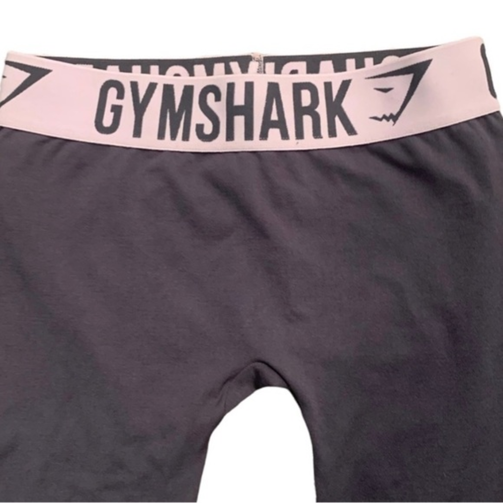 Gym shark 3/4‎ length leggings pink and grey size small